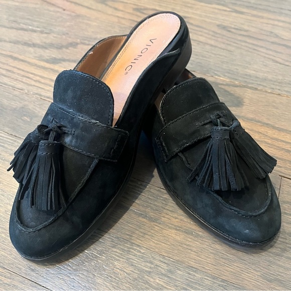 Vionic Shoes - Vionic Black Suede Tassel Loafer Mules Size 7.5 | Arch Support Orthotic Shoe